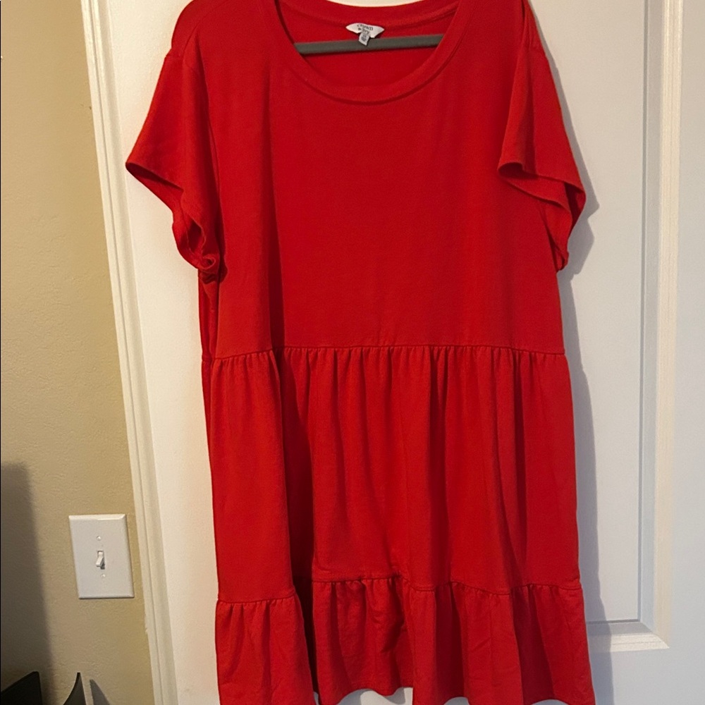 Crown & Ivy Bold Red Top